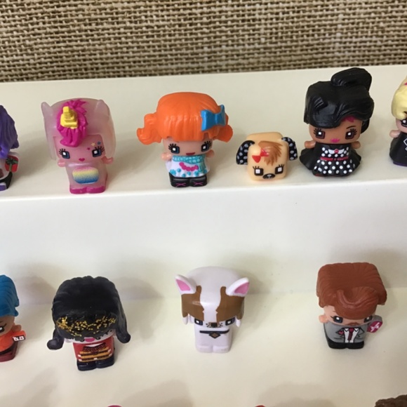 My Mini MixieQ Figures - Picture 4 of 7